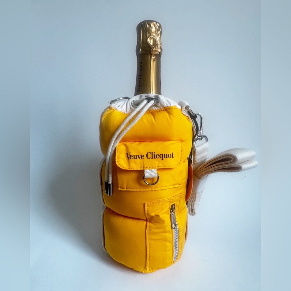 Veuve Clicquot Puffy Bottle Holder Cooler Bag Travel Tote BNWT HTF